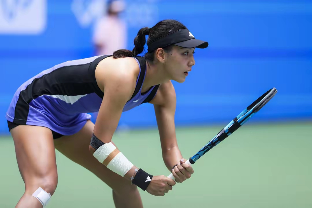 FPX力克FNC，Kanavi极限生还后反打焦点之战四强赛，强势挺进下一轮的简单介绍