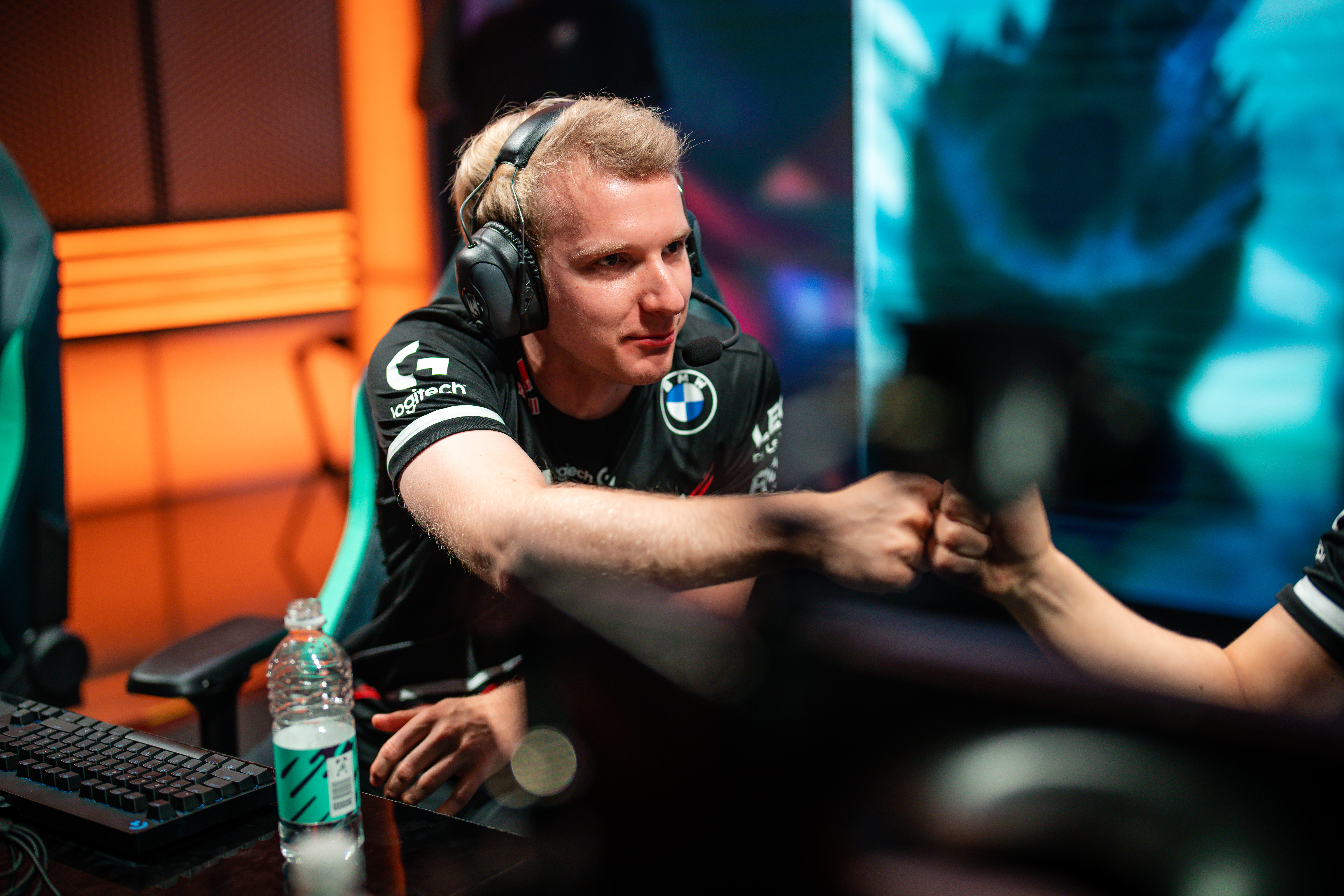 C9血洗FPX，Jankos操刀奇招英雄翻盘峡谷大战八强赛，引爆全场热议