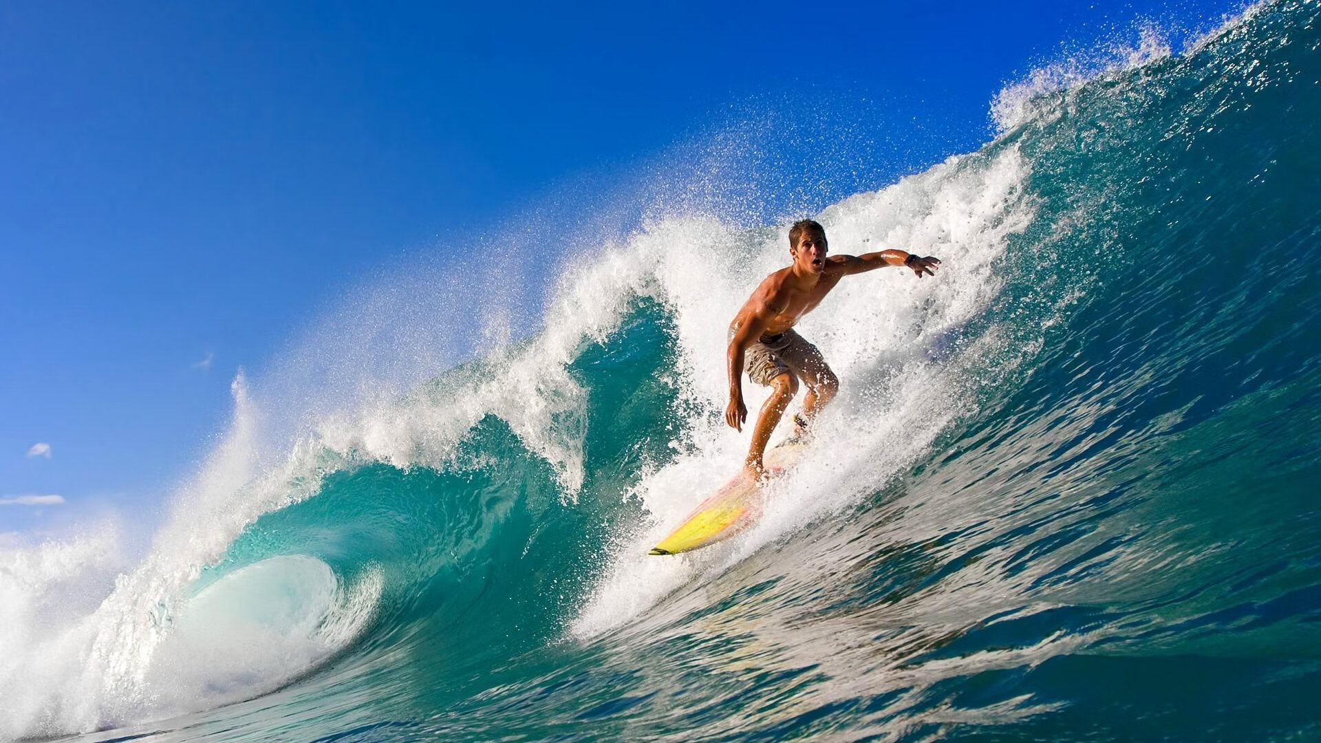 F1街道赛之夜，穆勒上演「节奏华尔兹」一场教科书式的绝对掌控
